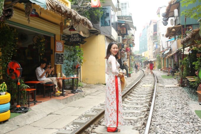 Hanoi: Instagram-Worthy Tour of City's Most Scenic Spots - Photography Tips
