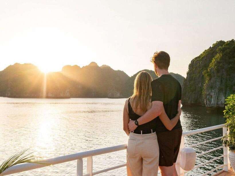 Hanoi: Lan Ha Bay & Cat Ba Island Day Trip on Luxury Cruise - Key Points
