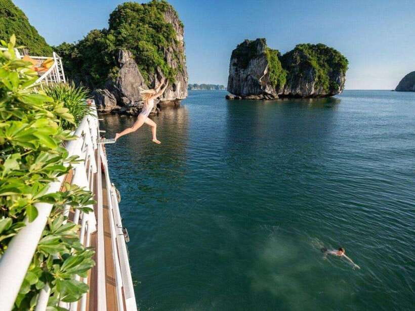 Hanoi: Lan Ha Bay & Cat Ba Island Day Trip on Luxury Cruise - Scenic Boat Cruise Experience