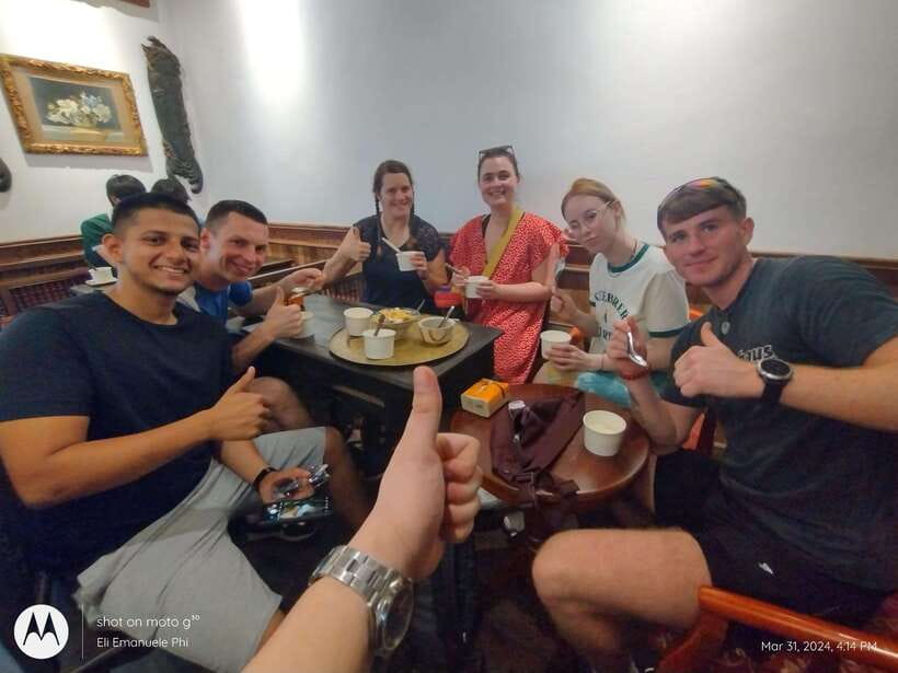 Hanoi Local Experience Food Tour With a Local Foodie - Key Points