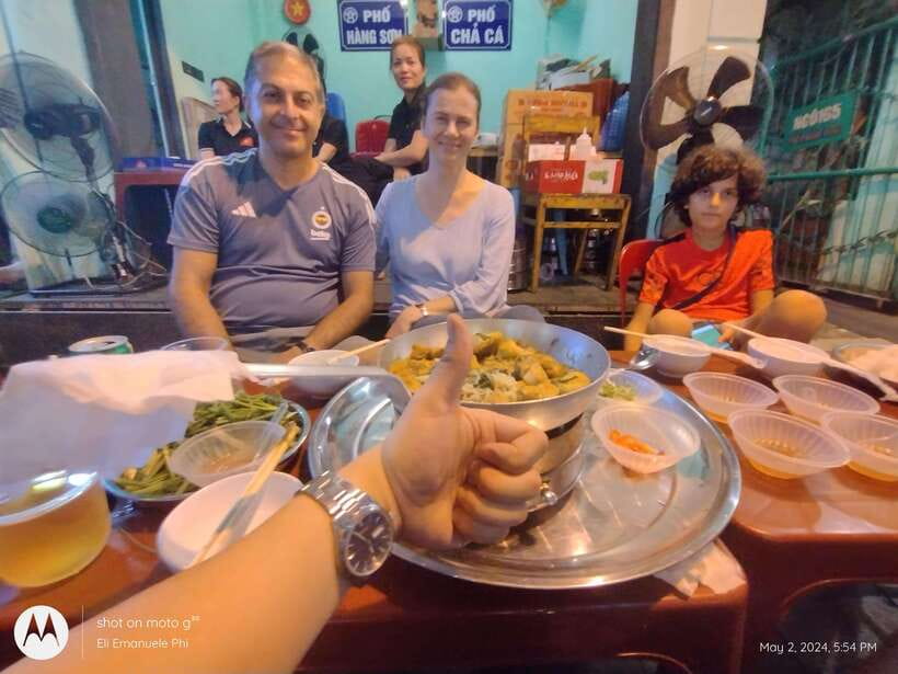 Hanoi Local Experience Food Tour With a Local Foodie - Exploring Hidden Gems and Street Food Delights
