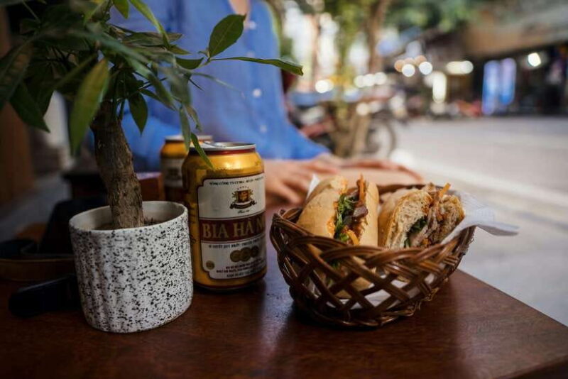 HANOI: MOTORBIKING TO TRAIN STREET & STREET FOOD TASTING - Key Points