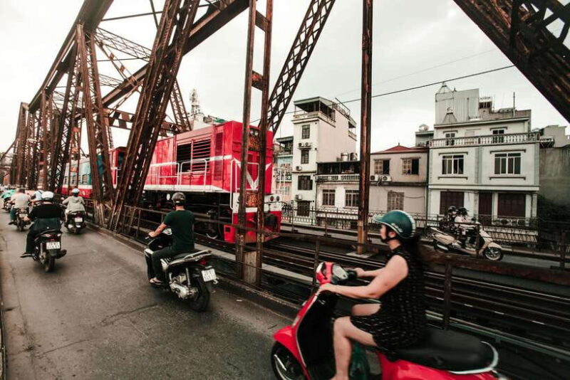 HANOI: MOTORBIKING TO TRAIN STREET & STREET FOOD TASTING - Highlights of the Itinerary