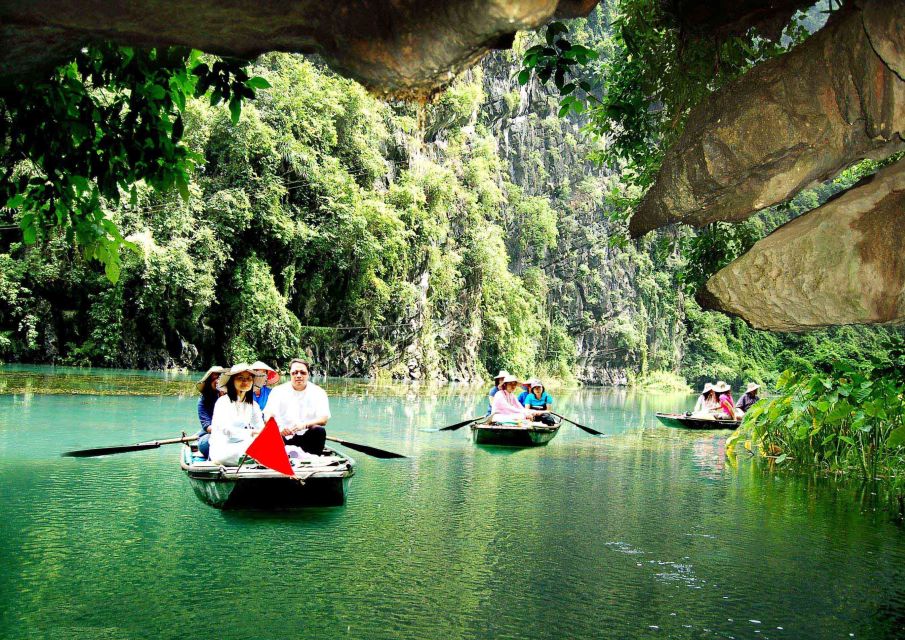 Hanoi: Mua Cave, Tuyet Tinh Coc Pagoda & Trang An Boat Tour - Tuyet Tinh Coc Pagoda Visit