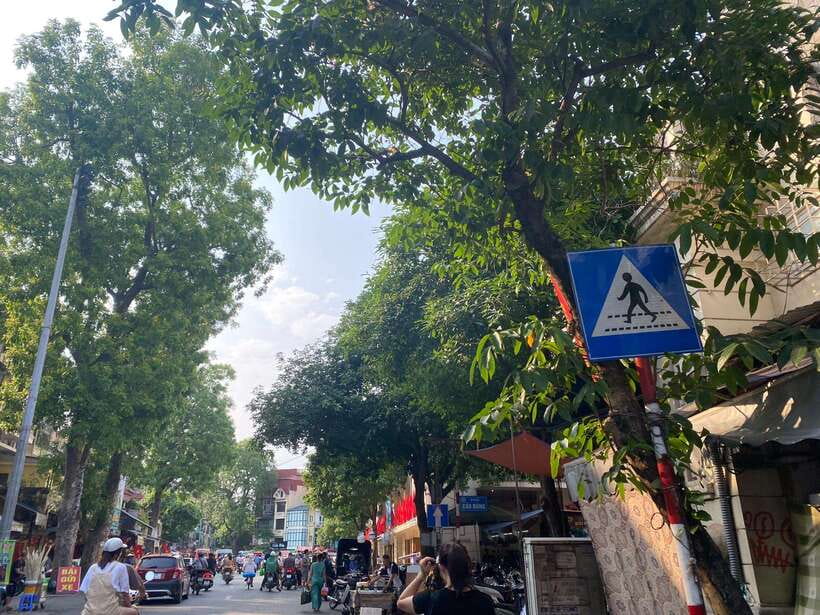 Hanoi Old Quarter Cultural Walking Tour & Water Puppet Show - A Taste of Local Cuisine