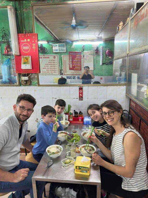 Hanoi: Perfume Pagoda or Quang Phu Cau Incense Village - Overview of the Tour