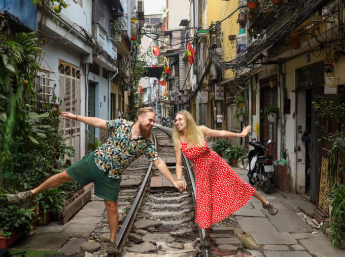 Hanoi: Photoshoot With a Talented Photographer - Explore Hanois Iconic Locations
