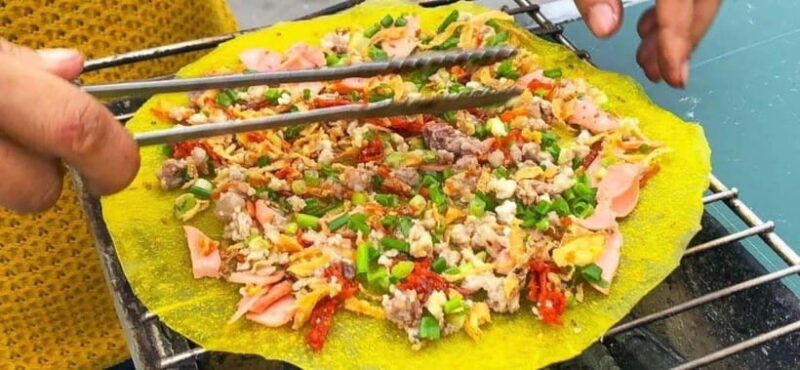 Hanoi: Private Food Tasting Tour and Train Street Experience - Key Points