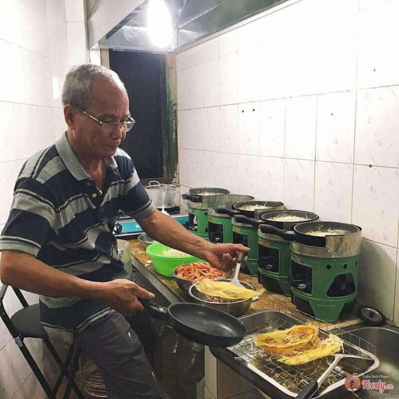 Hanoi: Private Motorbike Tour With Highlight Local Food - Discover Iconic Landmarks and Cultural Gems