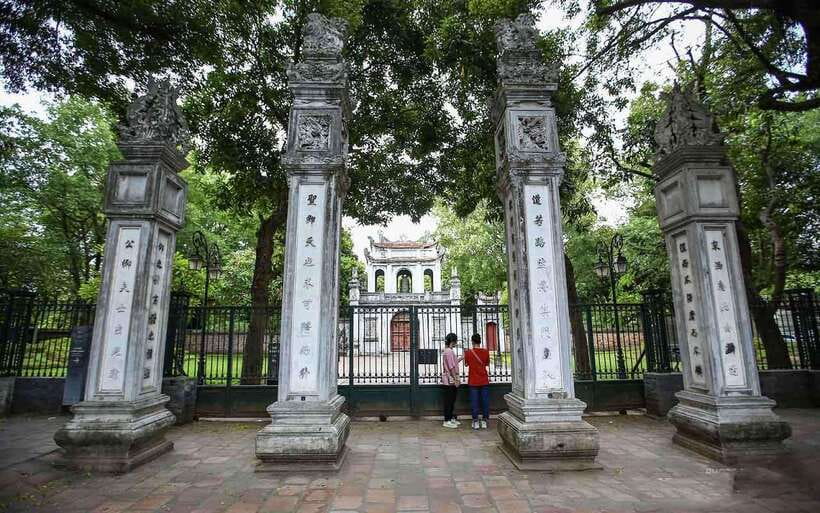HANOI: SCOOTER VISIT TRAIN STREET & CULTURE SIGHTSEEING - Cultural Insights
