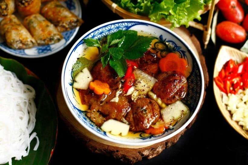 Hanoi: Street Food Walking Group or Private Tour - Tour Overview