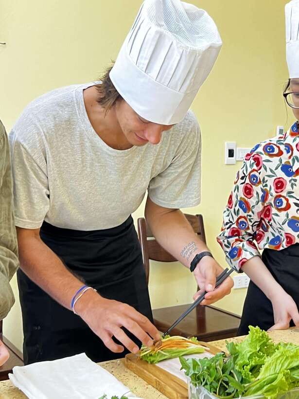 Hanoi: Traditional Cooking Class & Market Tour - Highlights of the Pho Tron (Mixed Pho)
