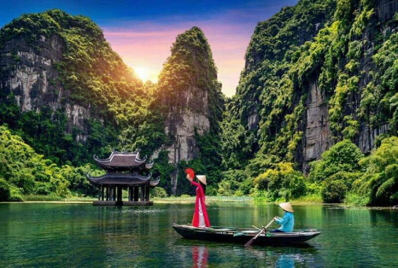 Hanoi: Trang An Boat, Bai Dinh Pagoda and Mua Cave Day Tour - Itinerary Highlights