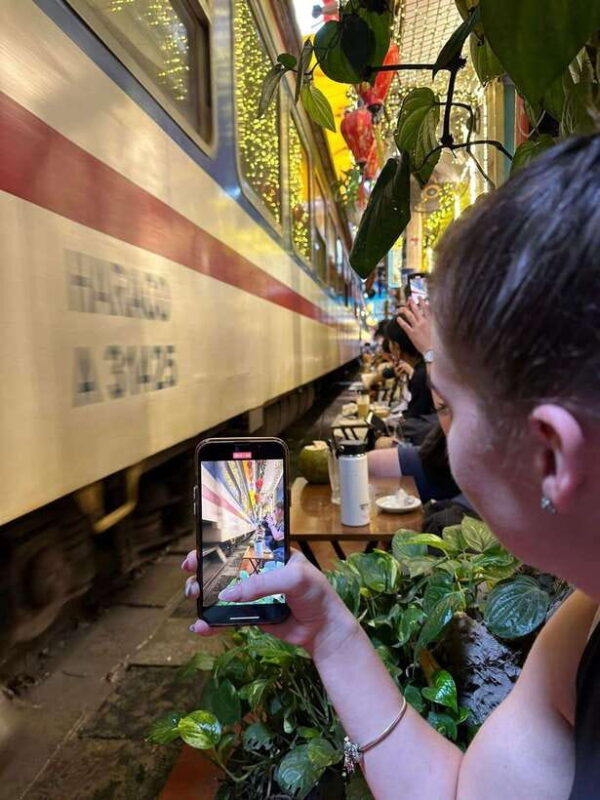 Hanoi: Vietnam War Remnants Museum & Local Train Street - Historical Significance of Hỏa Lò Prison