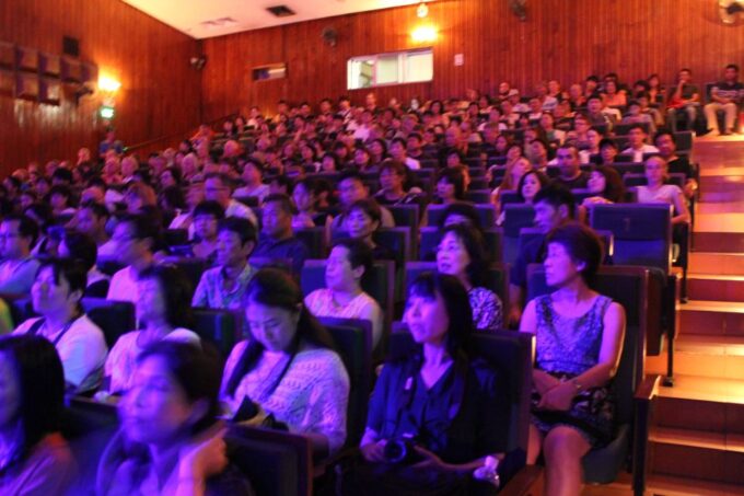 Hanoi: Water Puppet Show Tickets - Language and Accessibility