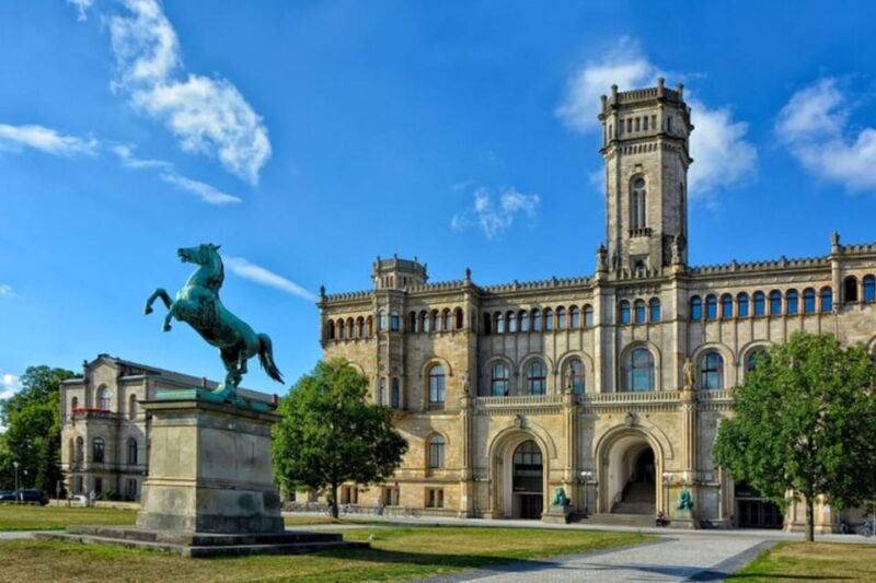 Hanover: Private Walking Tour With a Guide (Private Tour) - Tour Inclusions
