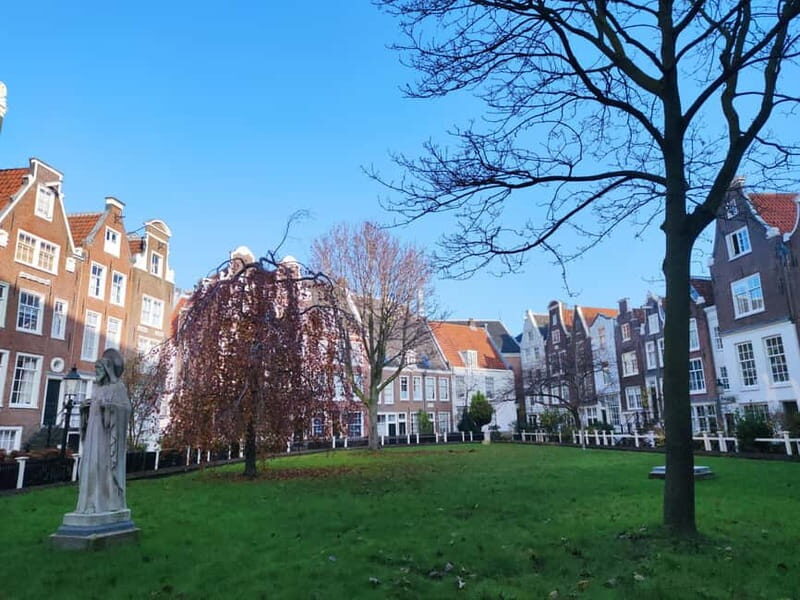 Happy birthday Amsterdam! Exclusive Tour with a Local Guide - Who Should Consider This Tour?