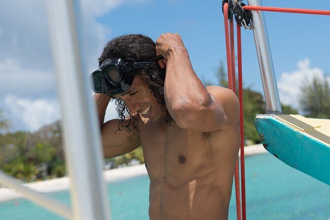 Harbour Lights-Chair &Turtle Shipwreck Snorkel Tour(10:30-1:30pm) - What to Expect on the Beach