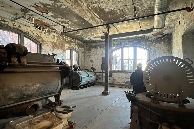 Hard Hat Tour of the Abandoned Ellis Island Hospital Complex - FAQ