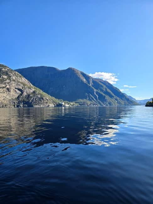 Hardangerfjord: Guided Kayak Tour - The Sum Up