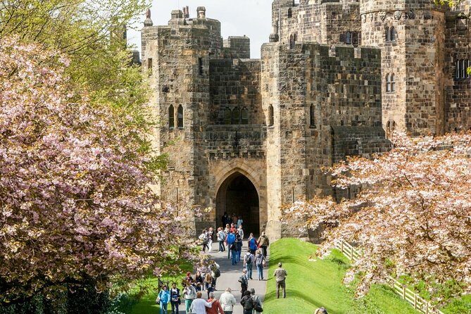 Harry Potter's Alnwick Castle and Scottish Borders Day Trip - The Journey Begins: Scenic Drive and Bamburgh Castle