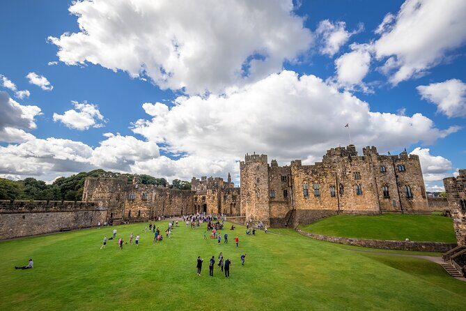 Harry Potter's Alnwick Castle and Scottish Borders Day Trip - What We Love and What to Consider