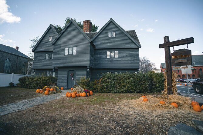 Haunted Salem: Witch Trials and Ghosts Tour - Key Points