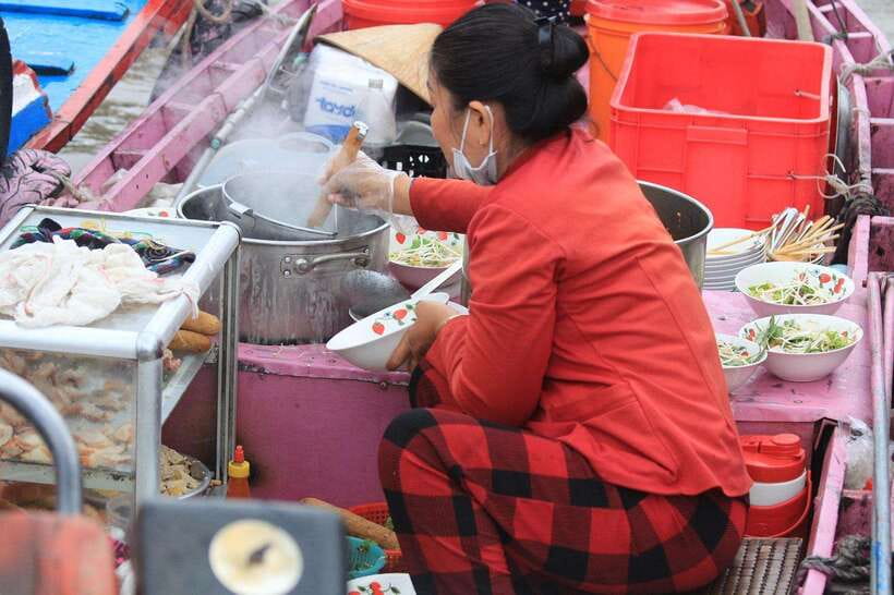 HCM: 2-Day Mekong Floating Market With Cooking & Bike Ride - Day 1: Vinh Trang Pagoda and Unicorn Island