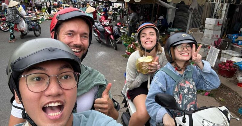 HCM City: Sightseeing Tour With Coffee and Fruit by Scooter - Customer Feedback and Ratings