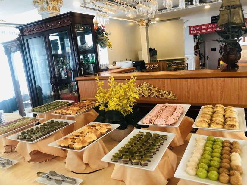 HCM: Saigon River Dinner Cruise - Customer Feedback and Ratings