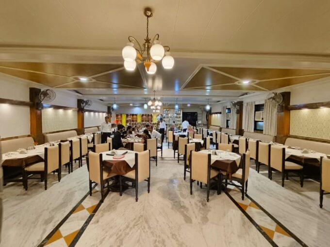 Heart of Agra: Taj Mahal, Local Home Visit, and More - Transportation and Logistics