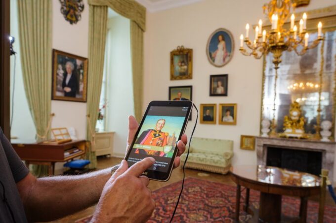 Heeswijk: Heeswijk Castle Admission Ticket With Audio Guide - Planning Your Visit