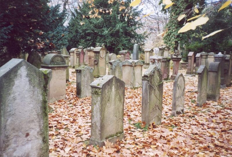 Heidelberg: Mountain Cemetery Tour - Cultural Significance