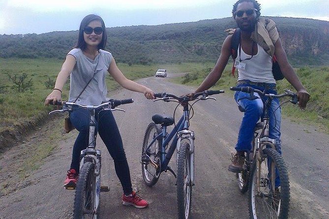 Hells Gate Guided Tour With Option Boat Ride at Lake Naivasha - Experiencing the Gorge