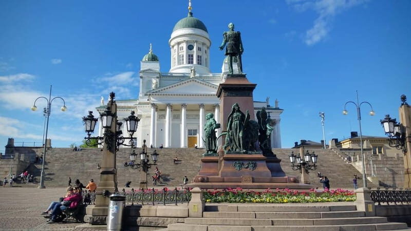 Helsinki: Essential City Highlights Walking Tour - Key Points