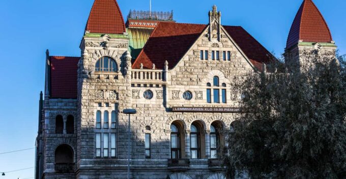 Helsinki: Free Guided City Sights and Culture Walking Tour - Tips for Participants