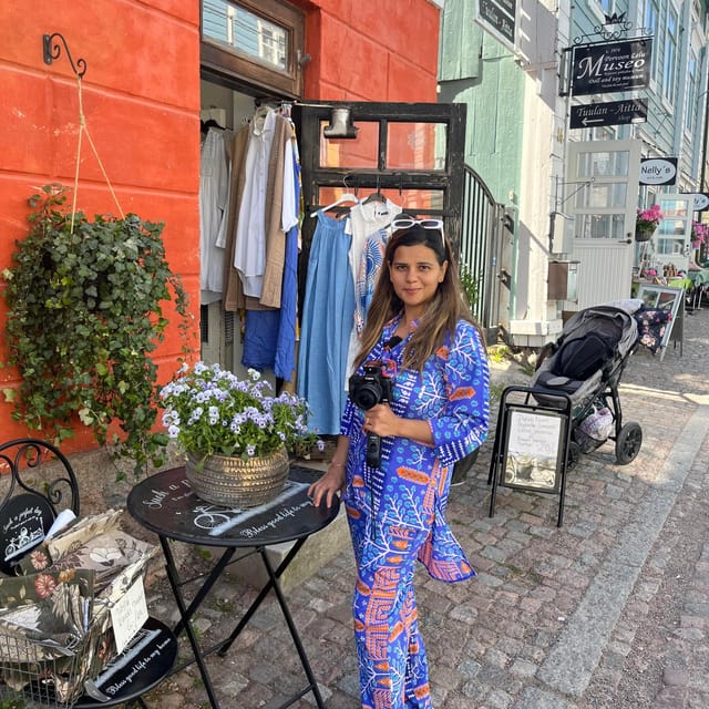 Helsinki: Guided Walking Tour with Local Guide - Key Points