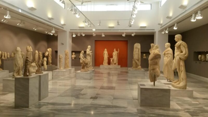 Heraklion: Archaeological Museum Ticket with City Audio Tour - Exploring the Heraklion Archaeological Museum: What You’ll Find Inside