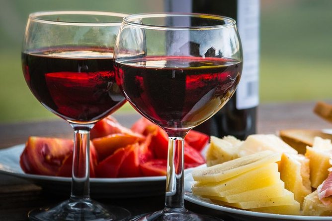 Heraklion Cultural Tasting Walking Tour - Cretan Delicacies - Accessibility Features