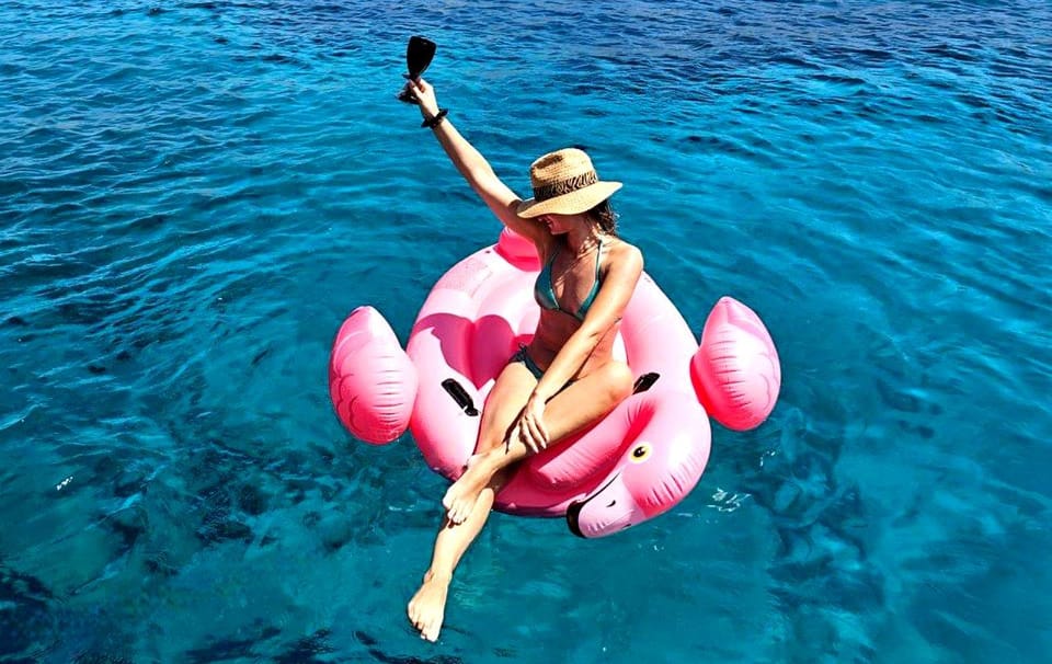 Heraklion: Dia Island Romantic Sunset Cruise with Wine - Key Points