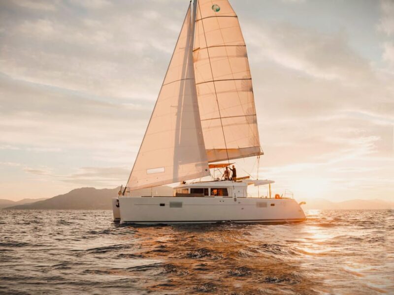 Heraklion: Private Catamaran Cruise to Dia with Meal&Drinks - Key Points