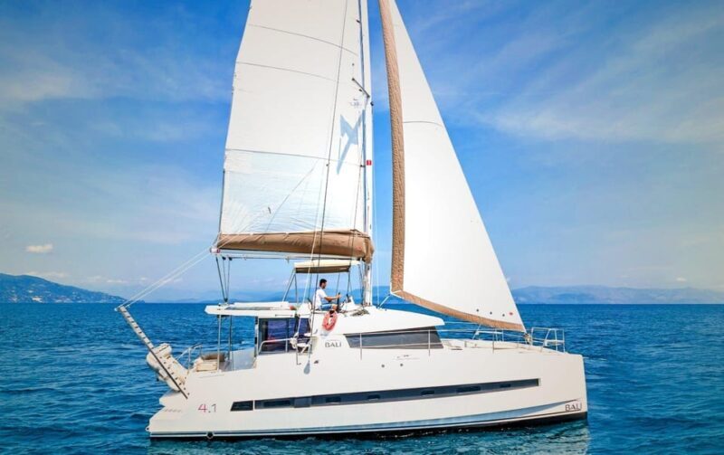 Heraklion Private Sailing Catamaran Cruise to Dia with Lunch - Key Points