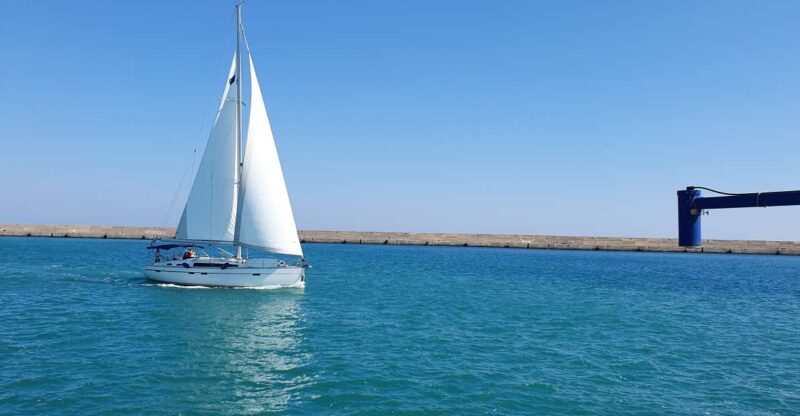 Heraklion: Sailing to Dia Island With Lunch on Bavaria 51 - Exploring Dia Island