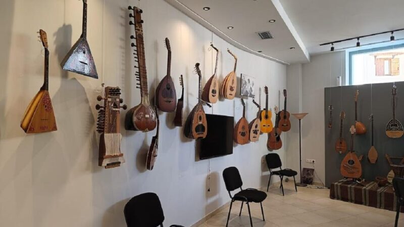 Heraklion Tour: Archaeological Museum with Tasting & Music - Analyzing the Value