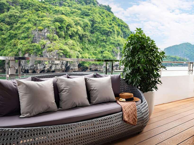 Hercules Ha Long Bay New Cruise From Hanoi With Limousine - Why Choose Hercules Ha Long Bay Cruise?