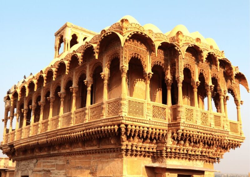 Heritage & Cultural Trails of Jaisalmer- Guided Walking Tour - Starting Point and First Impressions
