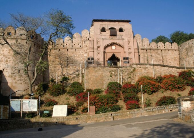 Heritage & Cultural Walk of Jhansi (Guided Walking Tour) - Tips for Participants