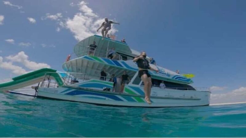 Hervey Bay: Aqua Oasis Cruise - An Authentic Water Day in Hervey Bay