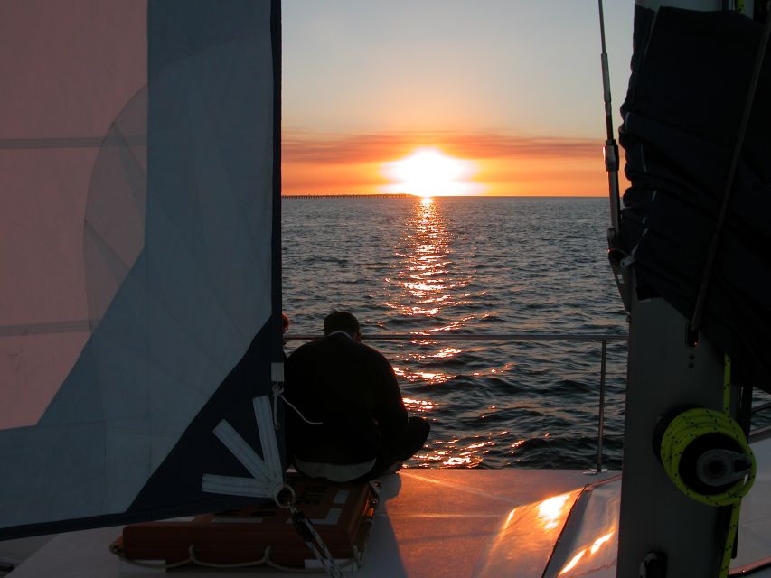 Hervey Bay Champagne Sunset Sail - Notable Features