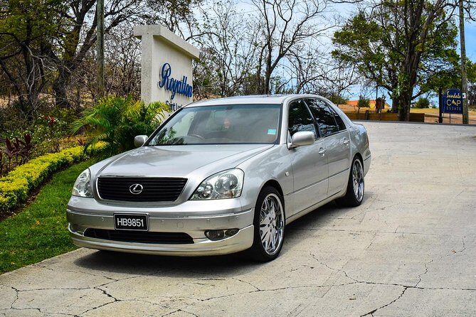 Hewanorra International Airport (UVF) Shuttle Round Trip - Key Points  